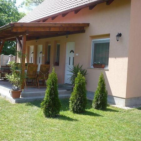 Eszter Apartmanhaz Hajdúszoboszló 외부 사진
