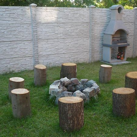 Eszter Apartmanhaz Hajdúszoboszló 외부 사진
