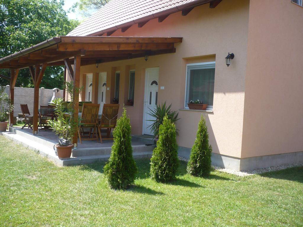 Eszter Apartmanhaz Hajdúszoboszló 외부 사진