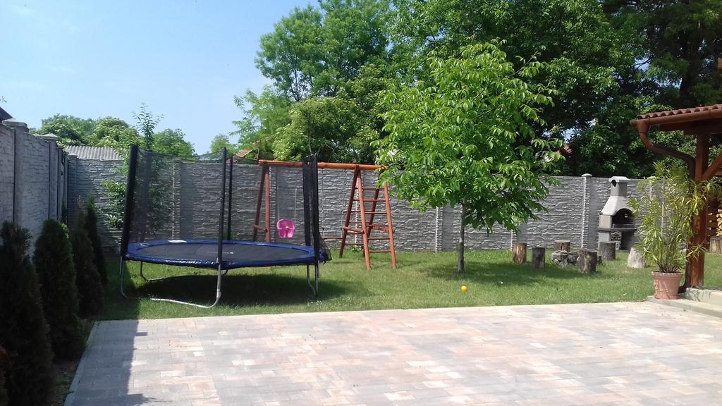 Eszter Apartmanhaz Hajdúszoboszló 외부 사진